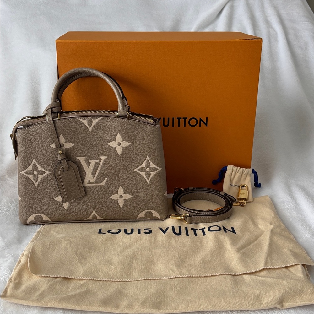 Louis Vuitton Petit Palais Empreinte Leather-the lock is no longer available - Picture 16 of 16